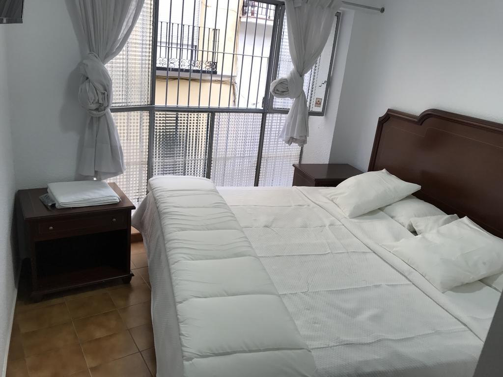 Hostal Lavapies มาดริด ภายนอก รูปภาพ