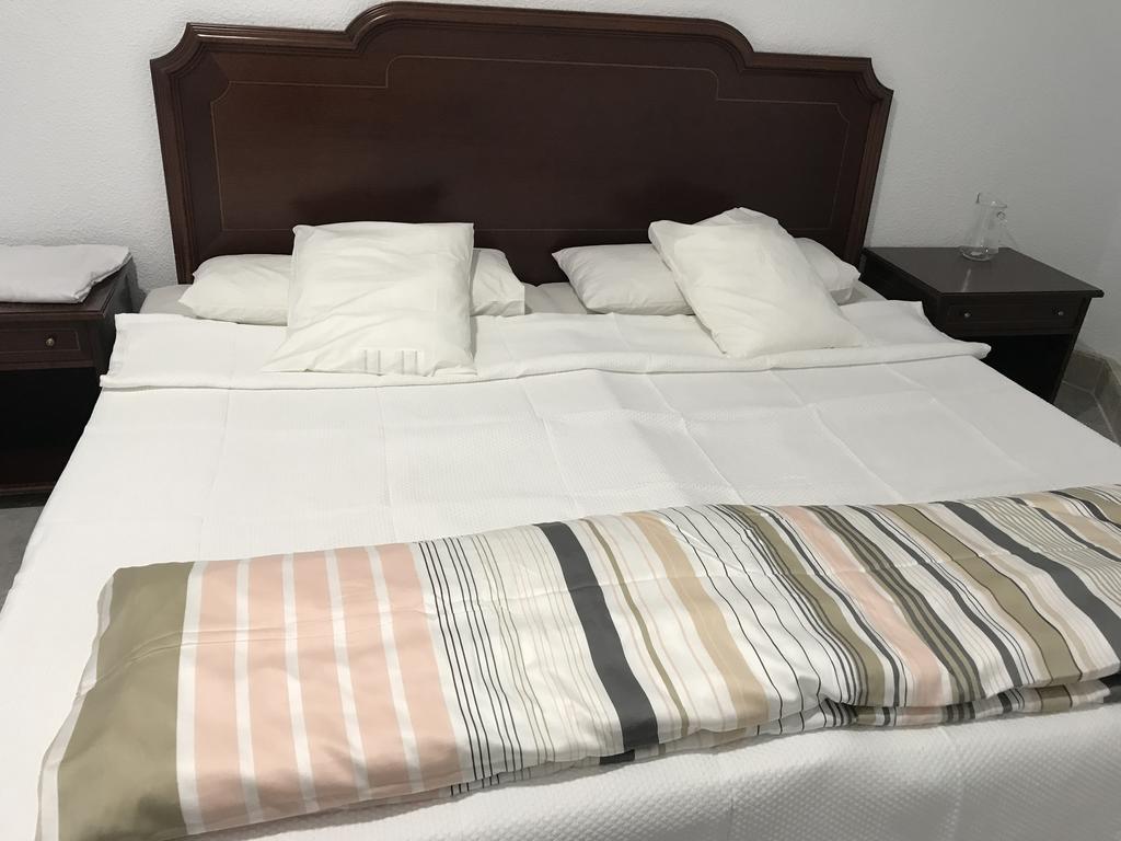 Hostal Lavapies มาดริด ภายนอก รูปภาพ