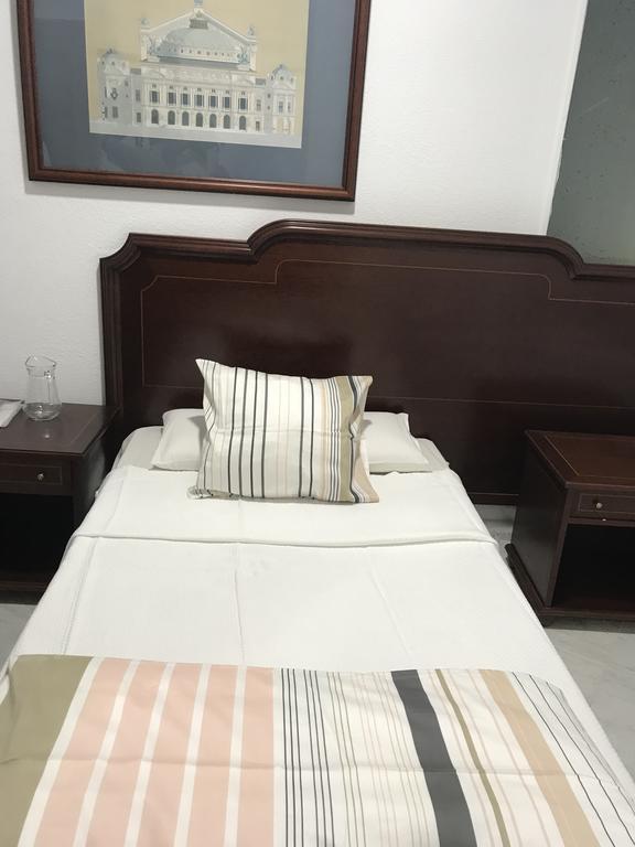 Hostal Lavapies มาดริด ภายนอก รูปภาพ