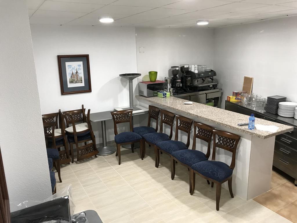 Hostal Lavapies มาดริด ภายนอก รูปภาพ