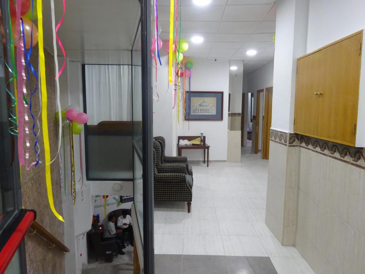 Hostal Lavapies มาดริด ภายนอก รูปภาพ